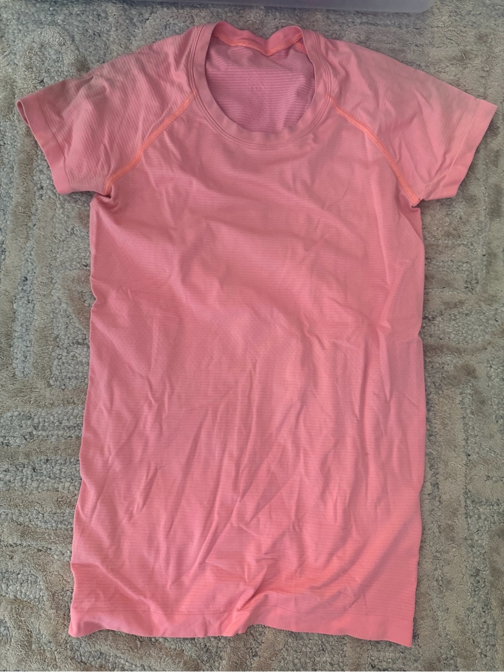Lululemon Swifty Size 6 Shirt
